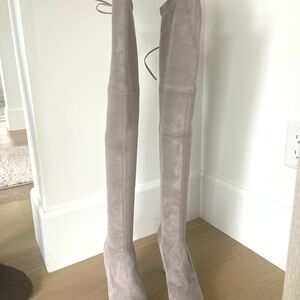 Stuart Wietzman size 38 euro. Over the knee supple suede boots